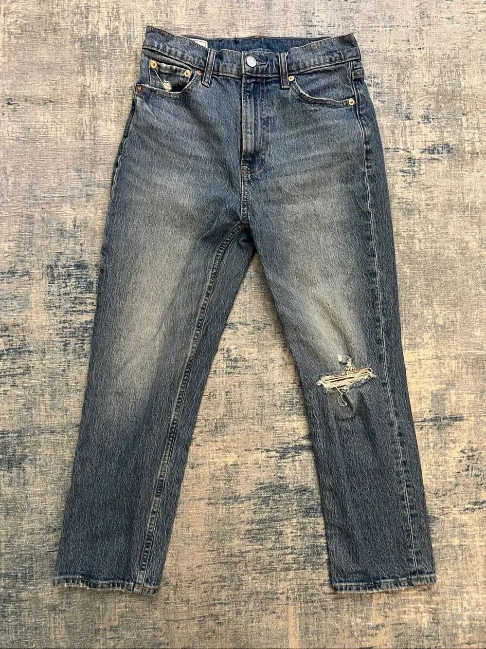 Gap Distressed Cheeky Straight Sky High Cropped Ankle Jeans Size 27 / 4 Petite